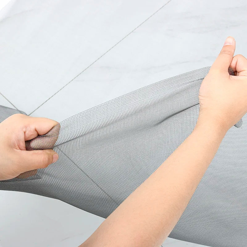 Moustiquaire de fenêtre gris auto-agrippante anti-moustiques